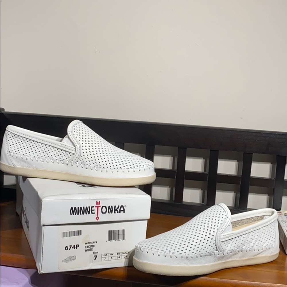 Minnetonka Women Pacific Shoes